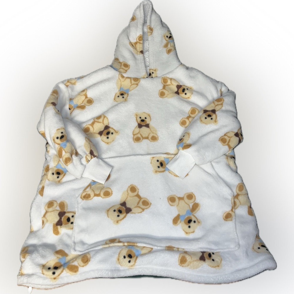 Size: S/M
Colour: White with Teddy bears on it  
Brand: Urban Planet